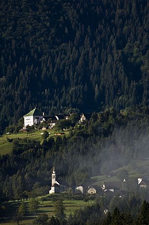 Mione - Palazzo Micoli Toscano